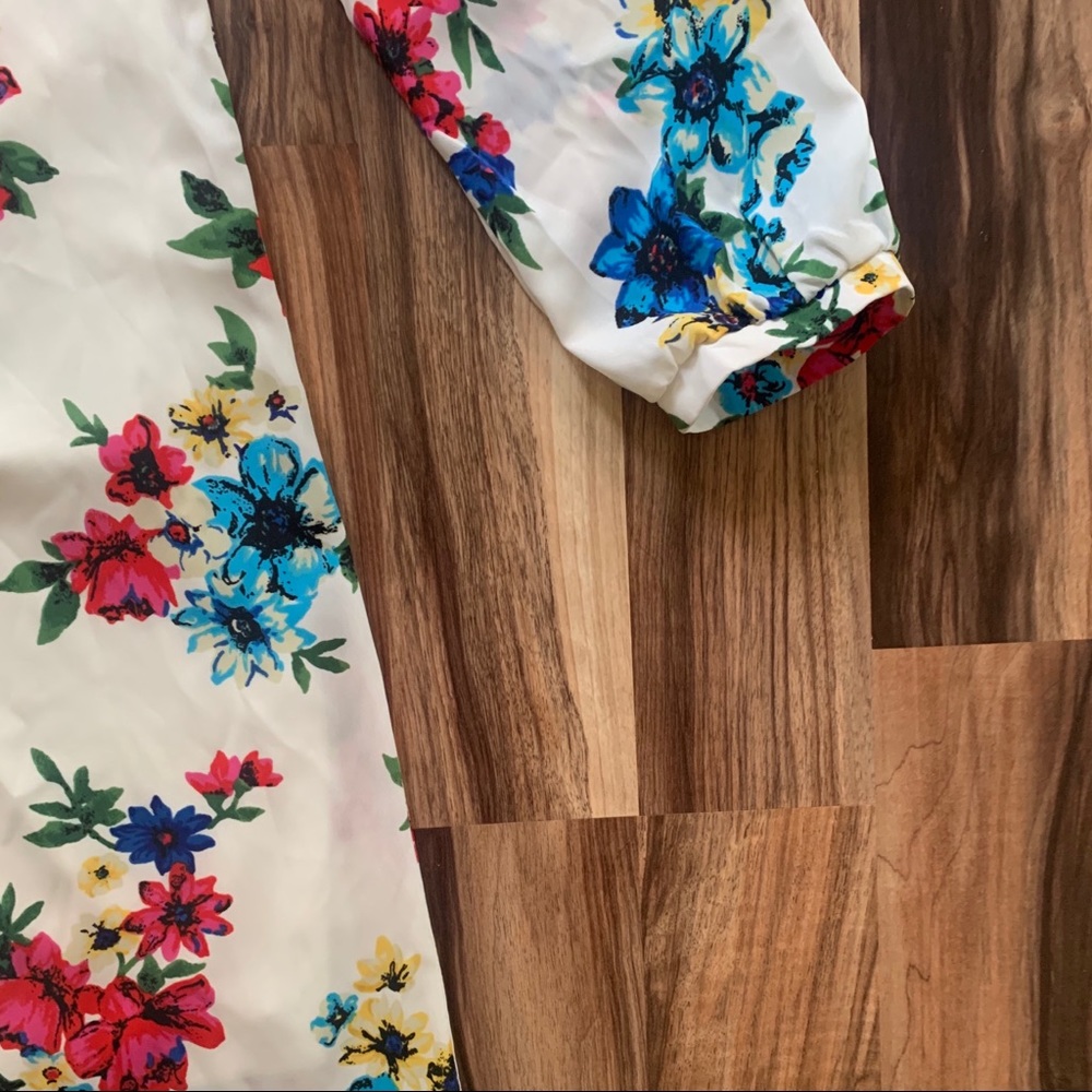 Floral Print Shift Dress - Picture 4 of 5